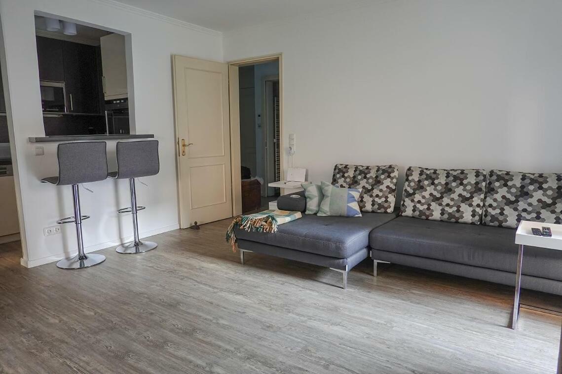 Ruhige Ferienwohnung Mitten In Wiesbaden Exterior foto